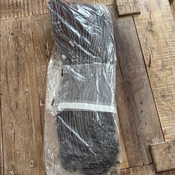 Bundle of 4 - Picture 6 of 7